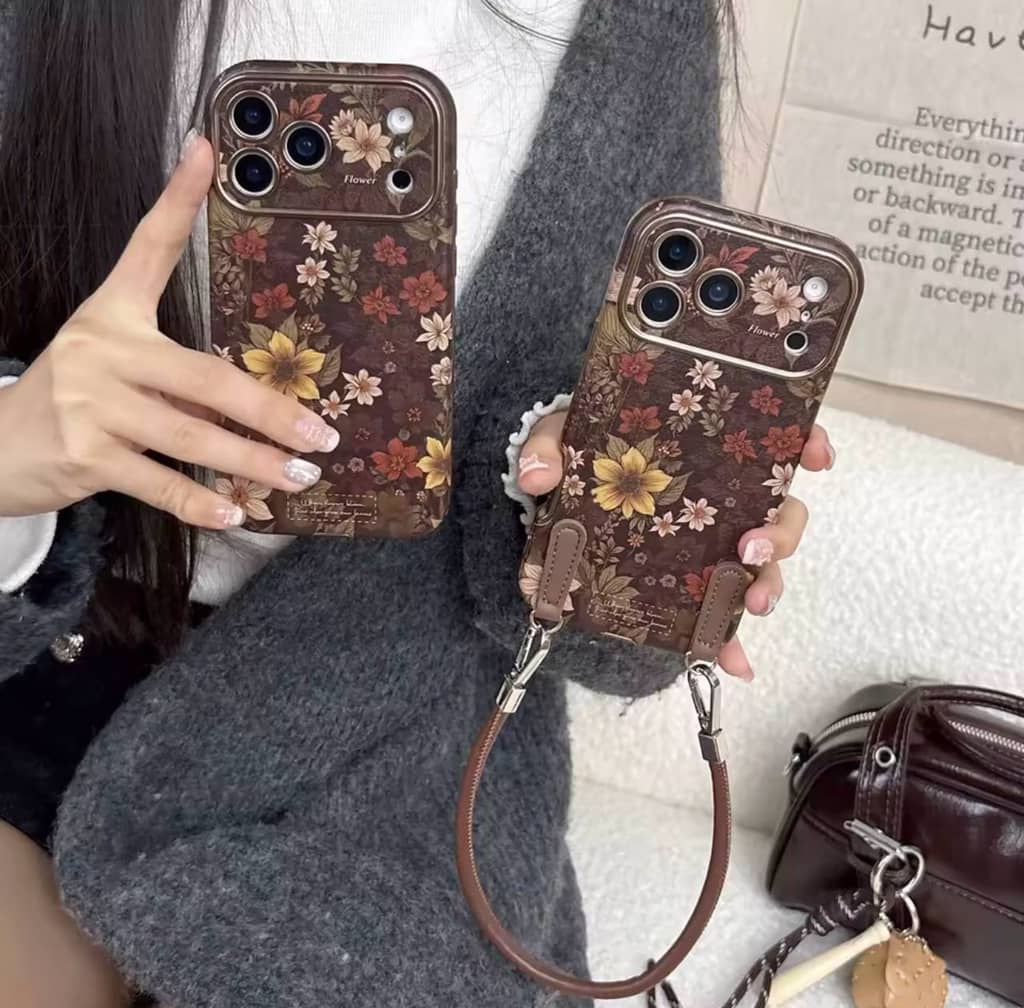 قاب آیفون Flower Brown با بند آویز