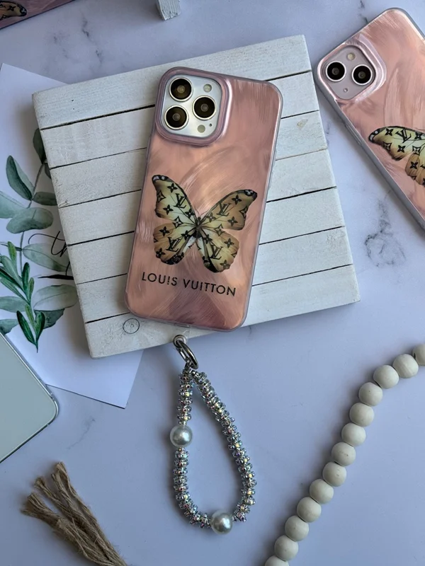 قاب موبایل آیفون پروانه Louis Vuitton با آویز