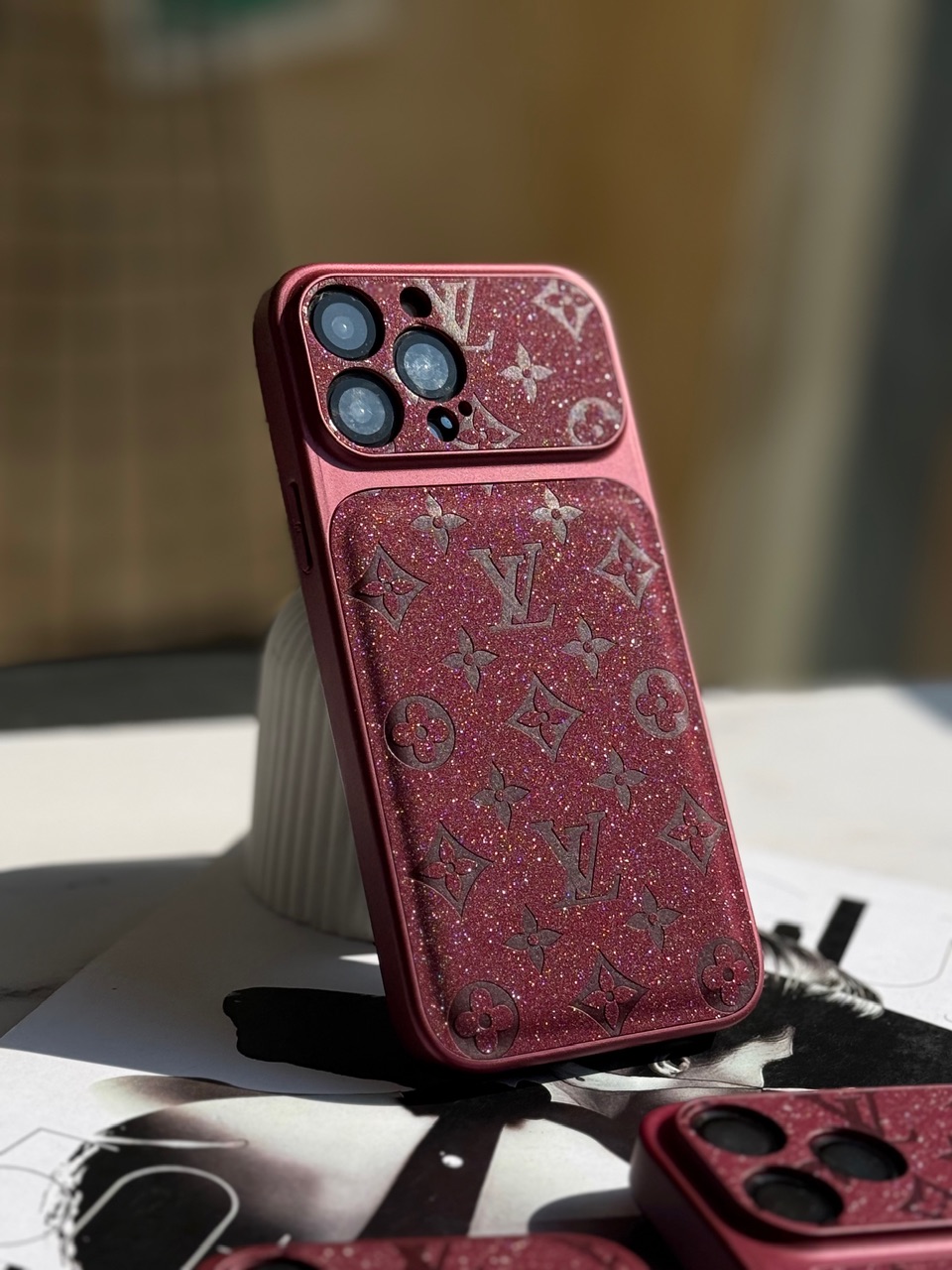 کاور گوشی آیفون Louis Vuitton Burgundy
