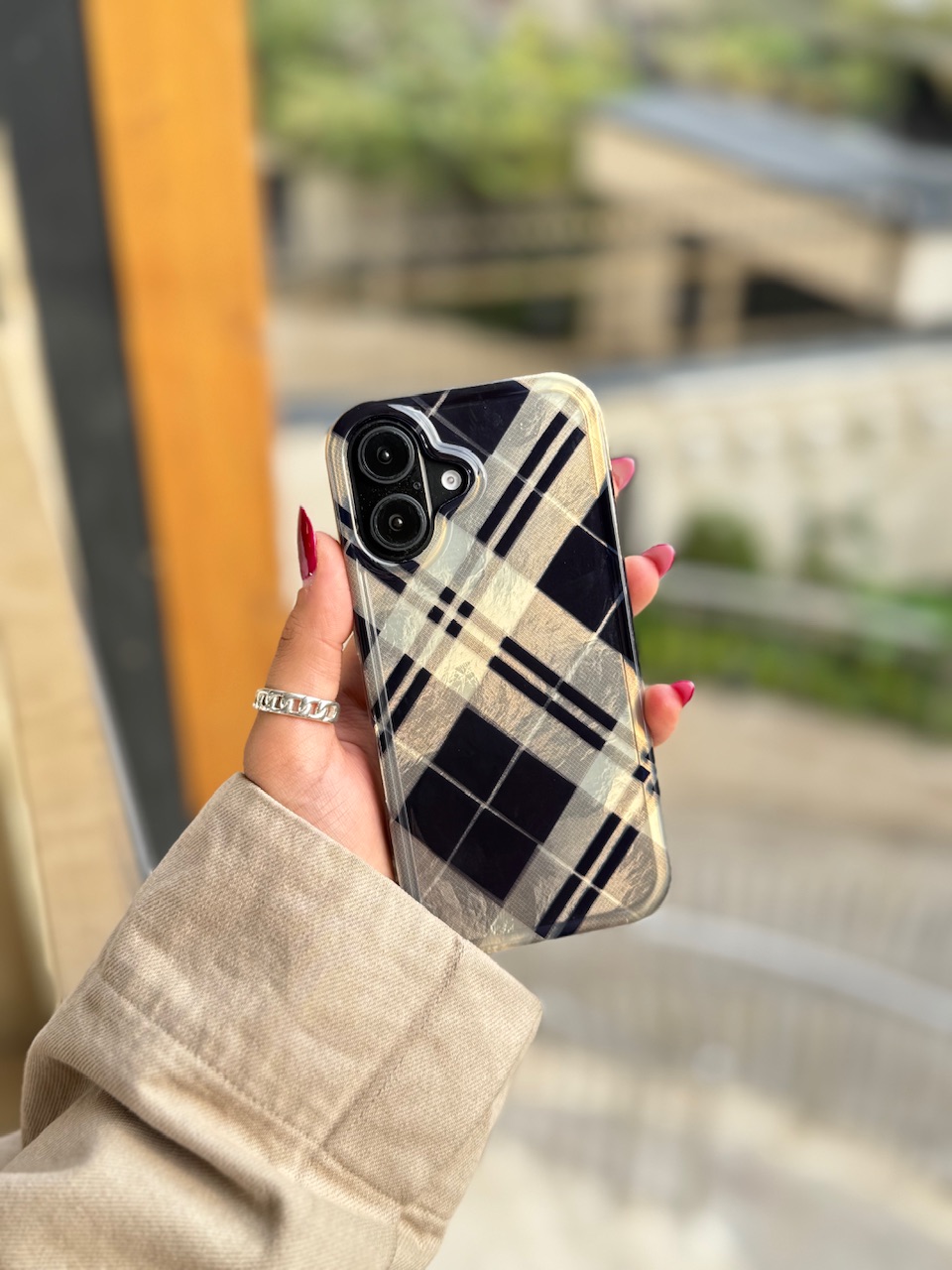 قاب گوشی آیفون Birch Brown Burberry