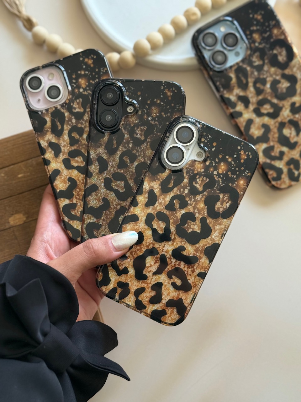 قاب گوشی آیفون Shiny leopard